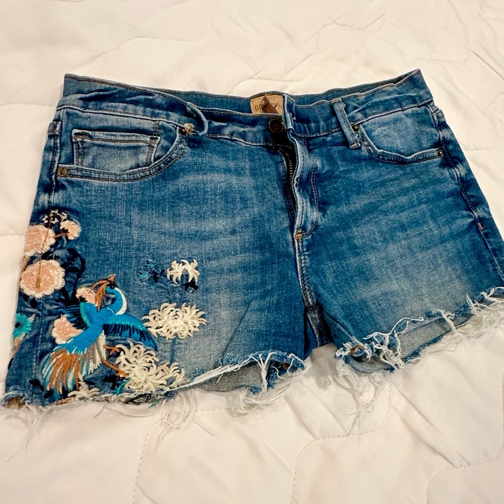 EUC Driftwood Embroidered shorts Sz 28